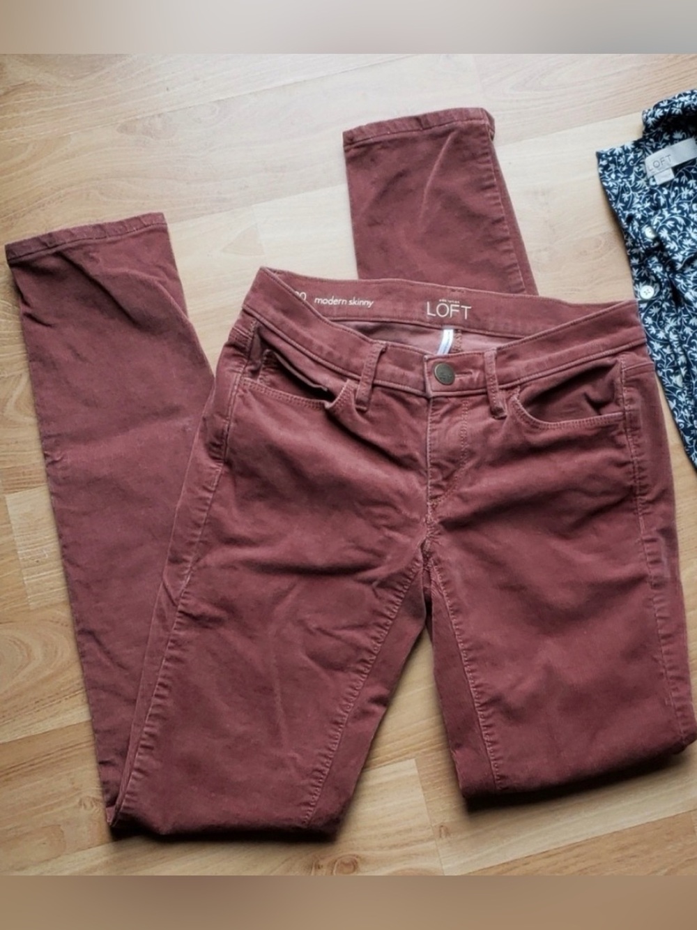 LOFT Modern Skinny Corduroy Pants Rust Brown Size 24/00